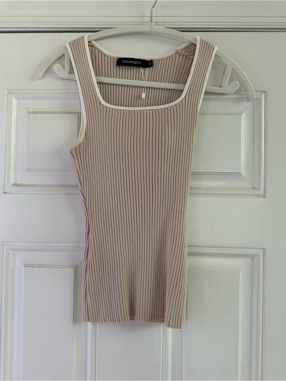 Beige Ribbed Tank with White Trim